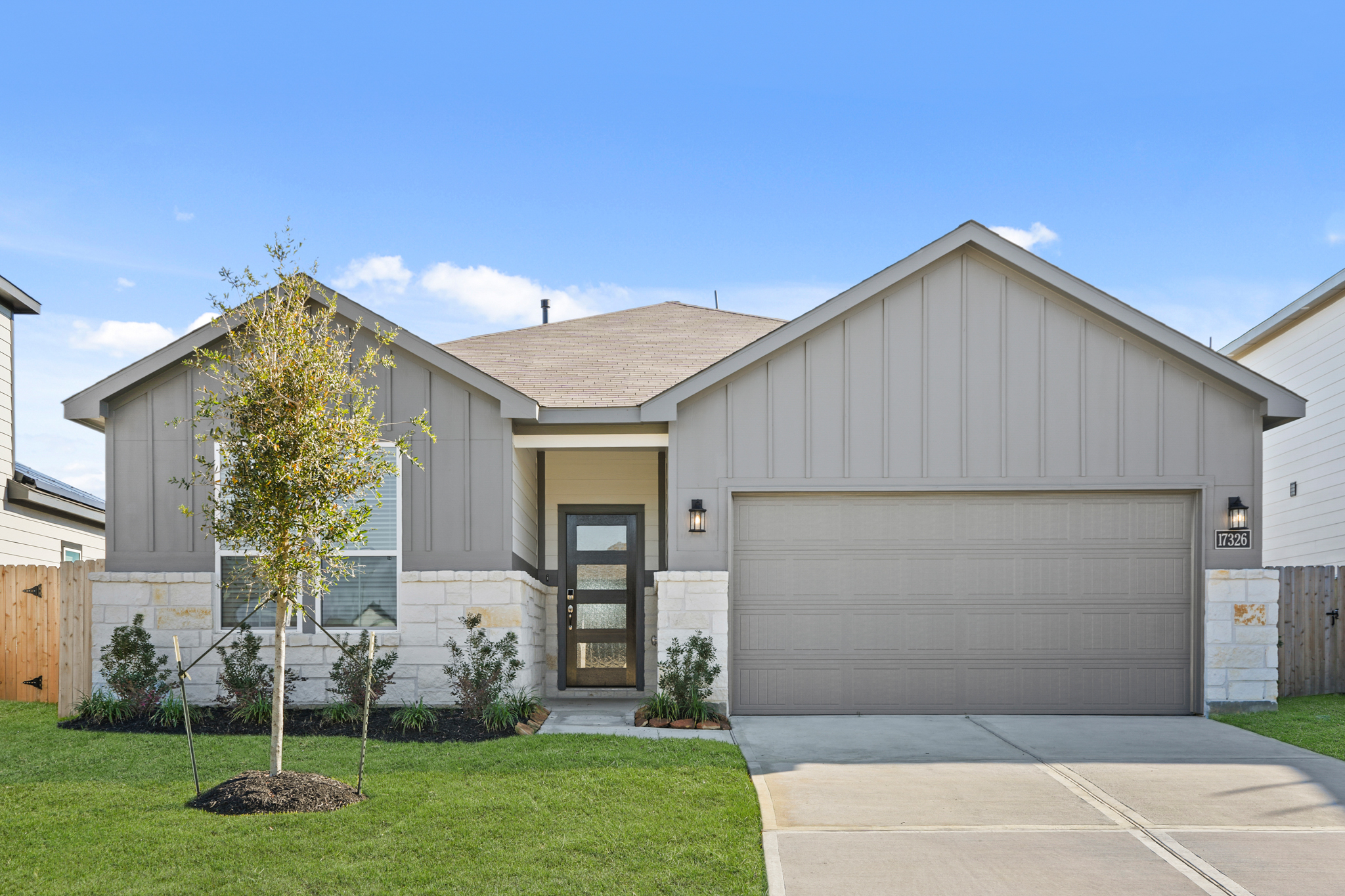 020731 17326 White Peace Drive